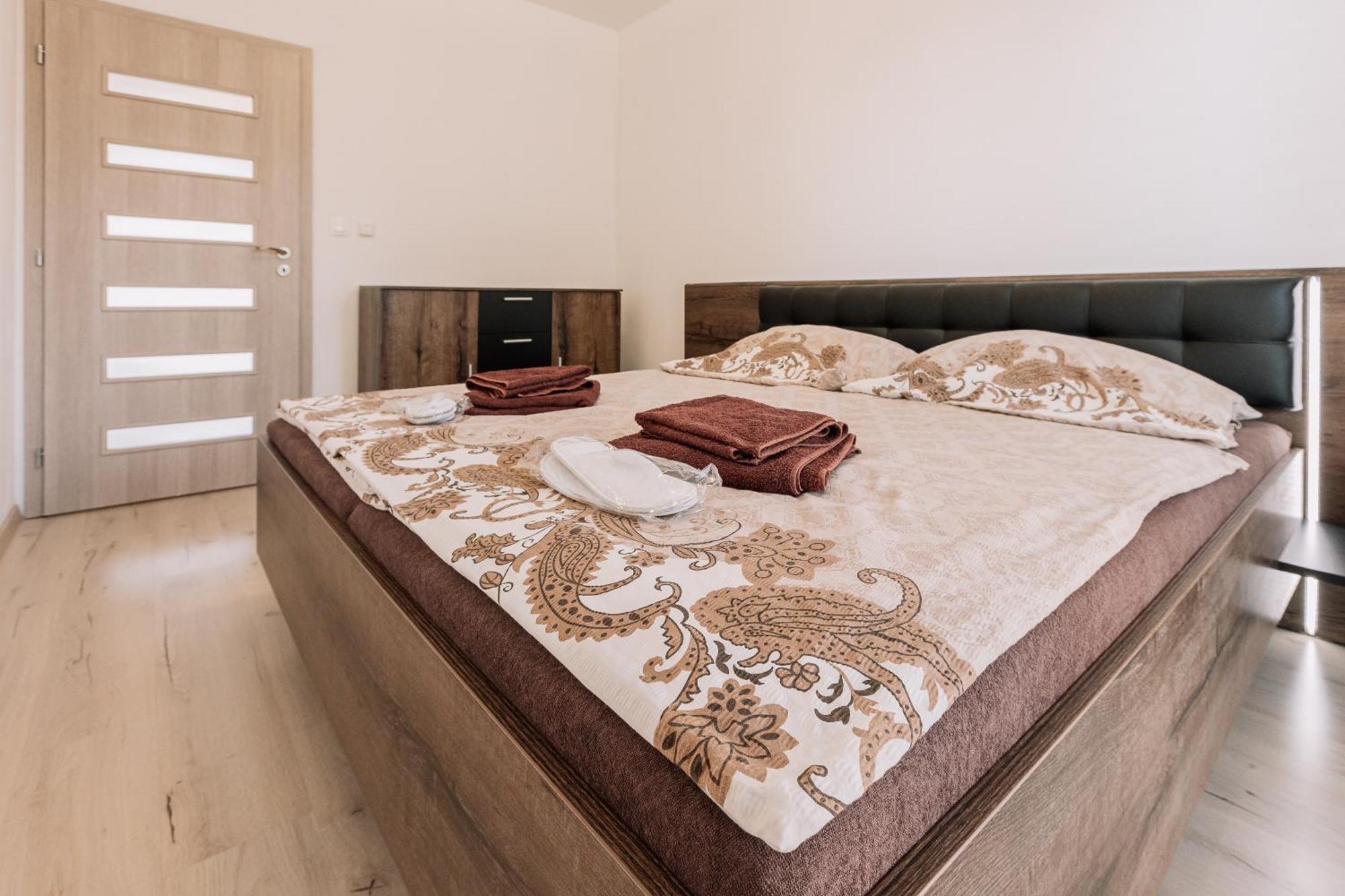 Sunrise Apartments Senec Dış mekan fotoğraf